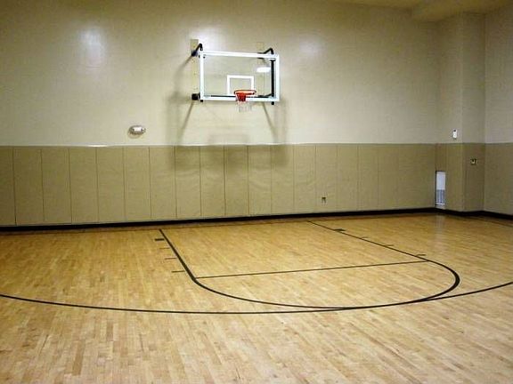 Indoor Basketbal Court