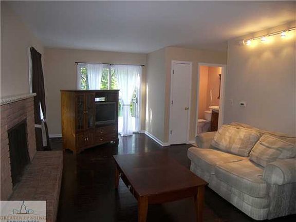 3rd image of 2697 E Linden St