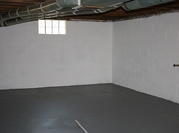 2nd image of 562 Glendale Blvd