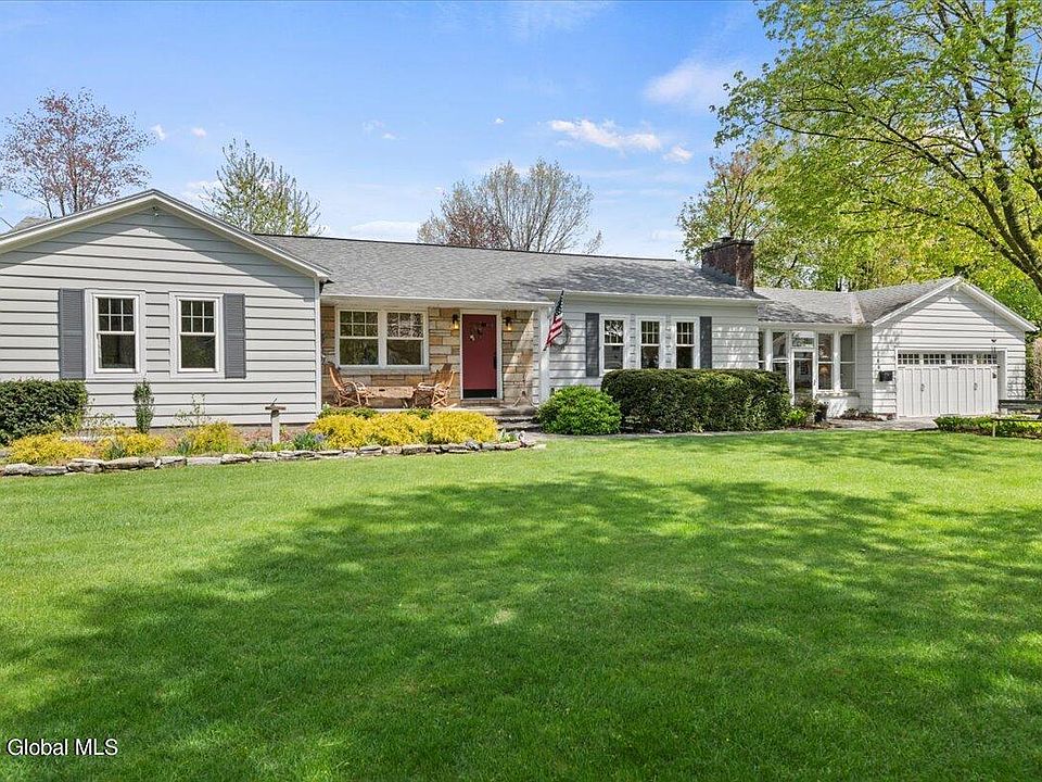 289 Lake Avenue, Saratoga Springs, NY 12866 | Zillow