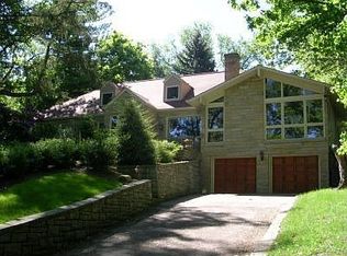 27 Hoodridge Ln, Pittsburgh, PA 15228