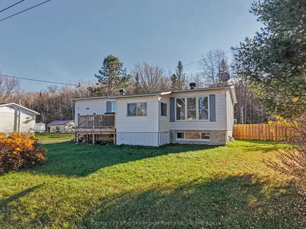 18 Maple St, West Nipissing, ON P0H 1M0