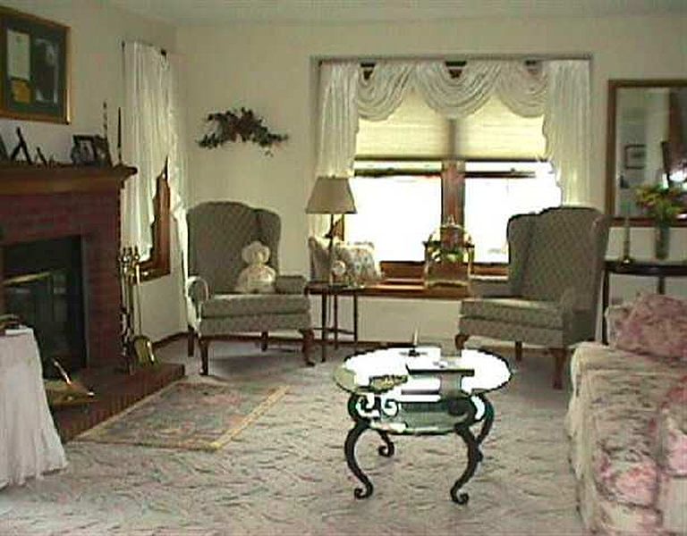 2nd image of 67 CAPITOL Place