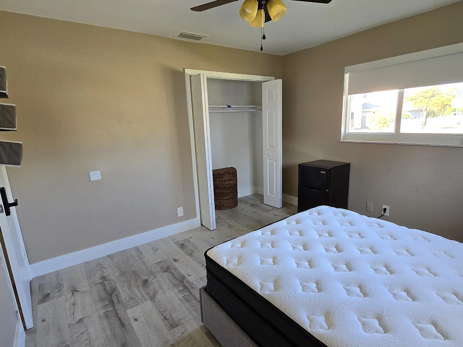 4 bed, 2.0 bath, 1298 sqft, $1,243 — Photo 1