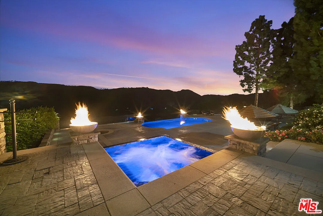 4 bed, 7.0 bath, 8123 sqft, $27,500 — Photo 4