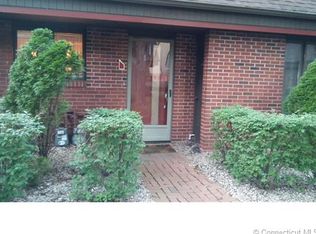 5 Montoya Dr, Branford, CT 06405