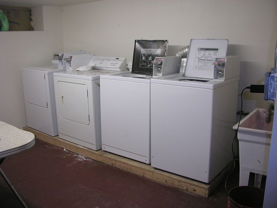 BUILDING LAUNDRY