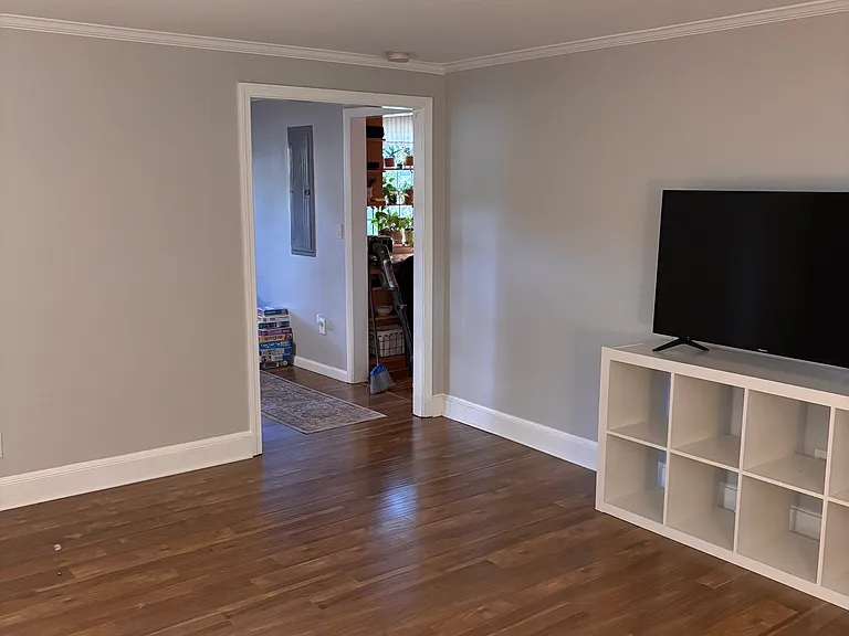 592 Saw Mill Brook Pkwy #592 — Photo 6