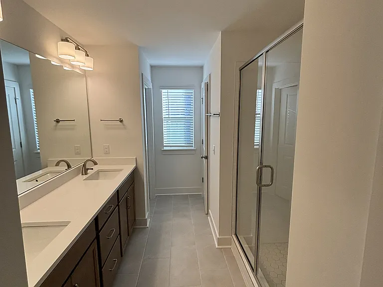 1008 Timothy Ln — Photo 5