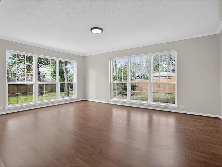 112 Kirkwood Ln — Photo 9