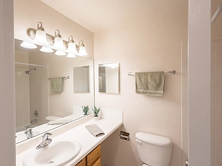 5820 Oakwood Dr — Photo 8