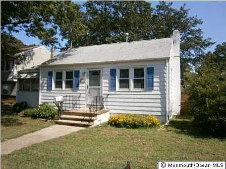 1112 Curtis Ave photo 1