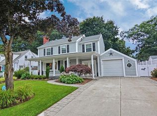 129 Oswald St, Pawtucket, RI 02861