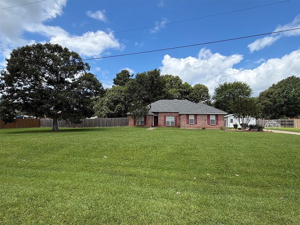 1st image of 123 Ann Ln