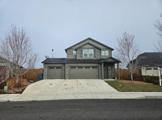 1571 NW 18th St, Redmond, OR 97756