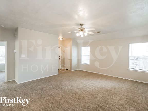 3rd image of 1623 Rosalinda Ln
