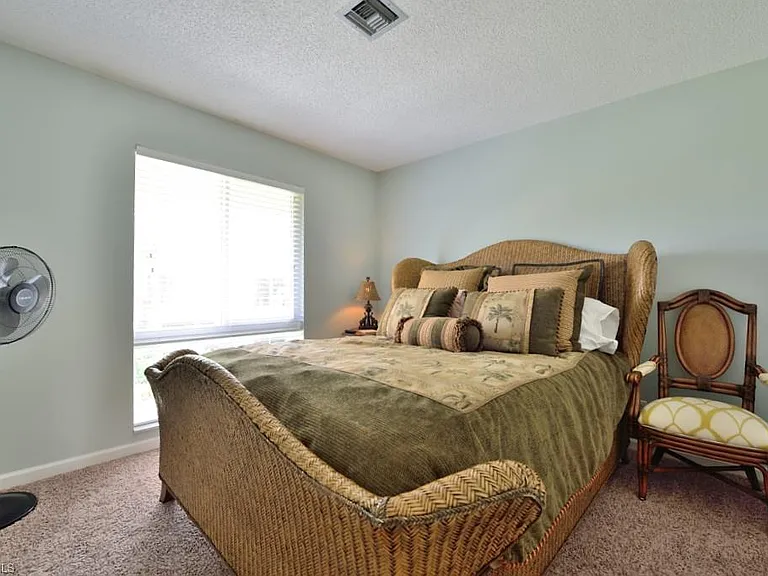 229 Palm Dr #2 — Photo 12