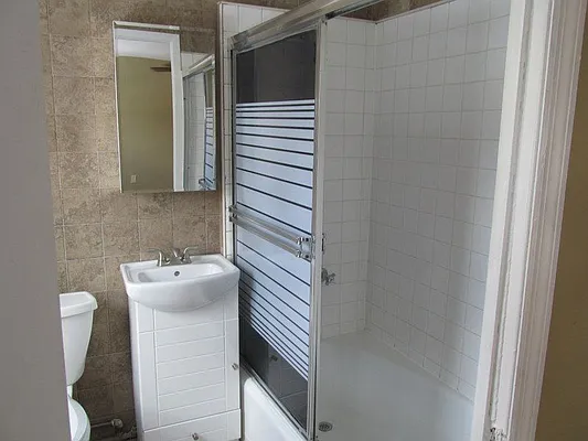 Rented by Windsor Homes Realty Corp | media 13