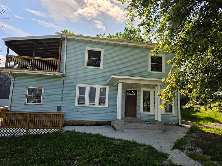 118 S Spring St — Photo 2