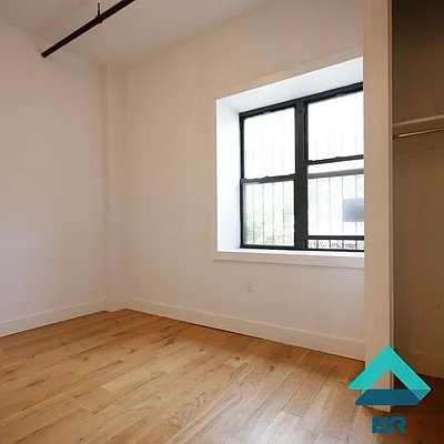 Rented by EXR | media 17