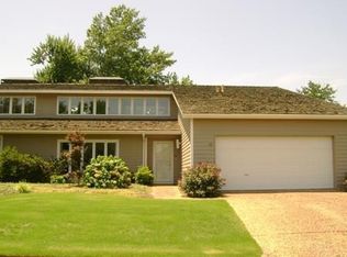 3467 N Greenbriar Dr, Fayetteville, AR 72703