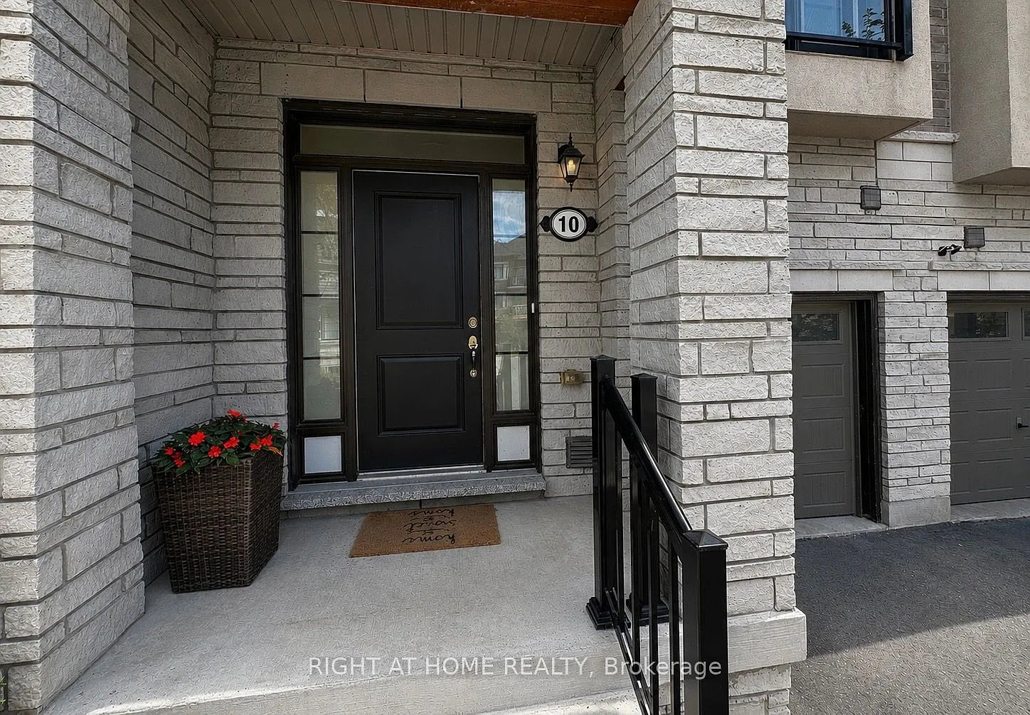 4 bed, $3,850 — Photo 2