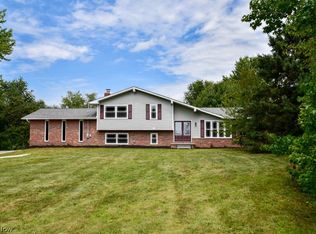 3419 Eberly Rd NE, Hartville, OH 44632