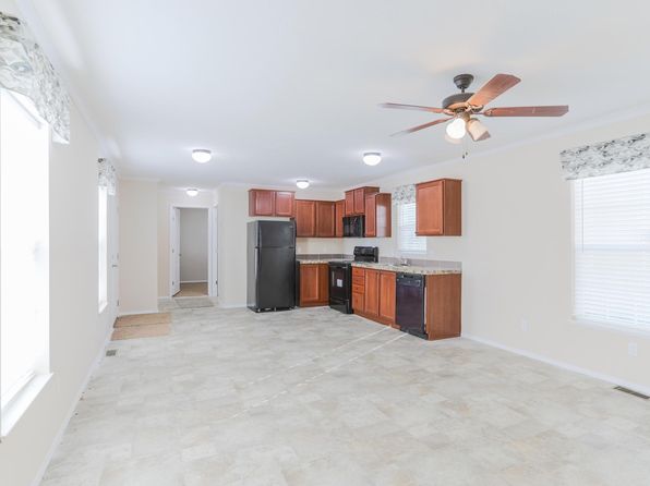 Valley High | 32 Valley Hi Ln, Ruffs Dale, PA