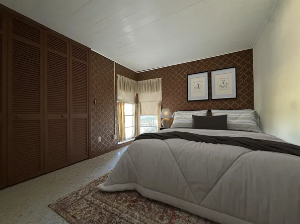 (undisclosed Address), Largo, FL 33774