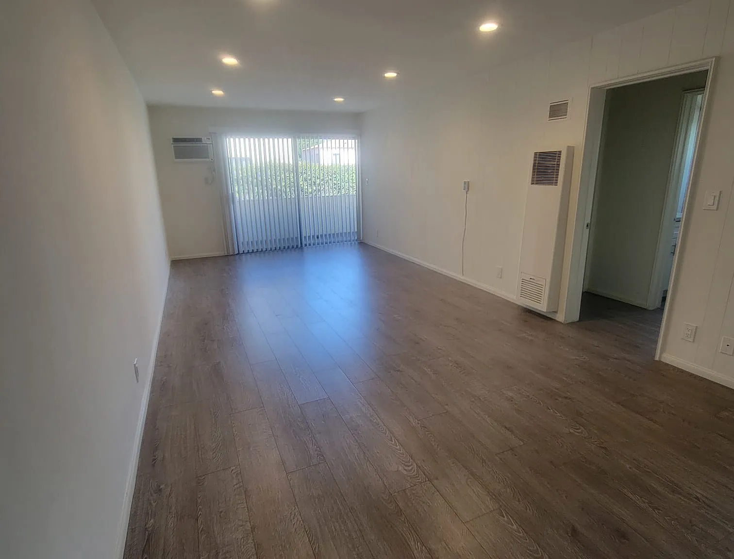 Federal Apartments — Photo 1
