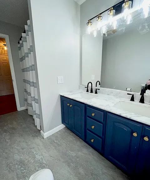 2nd Floor Bathroom