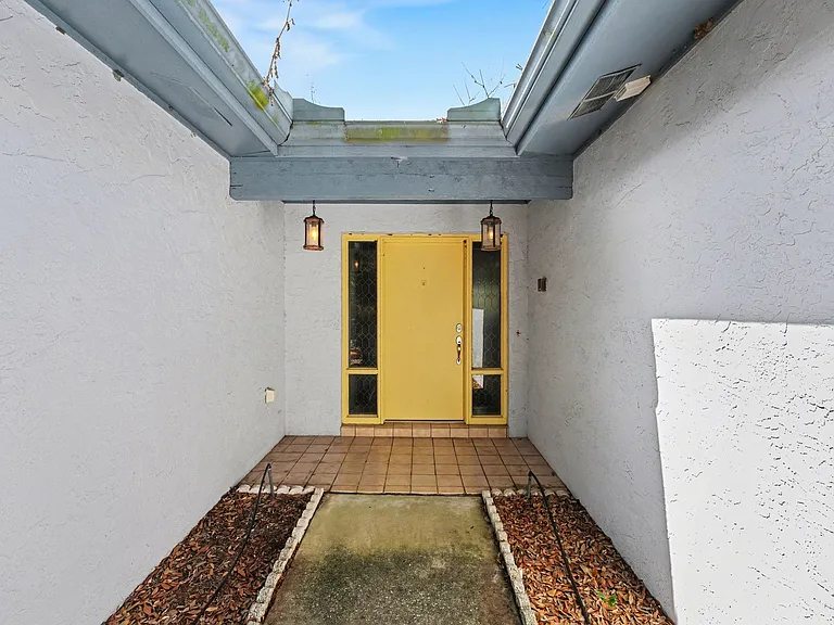 851 Rolling Woods Ln — Photo 6