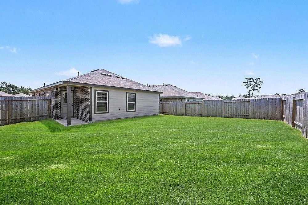 3 bed, 2.0 bath, $1,975 — Photo 4
