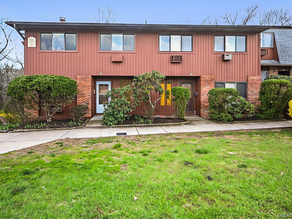 1st image of 105 Coachlight Square
