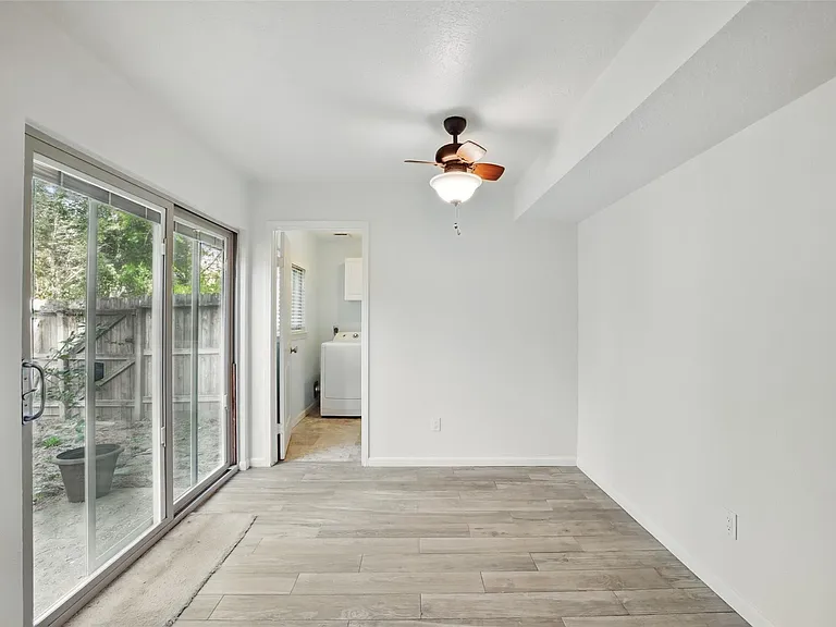 19 Still Glen Ct — Photo 12