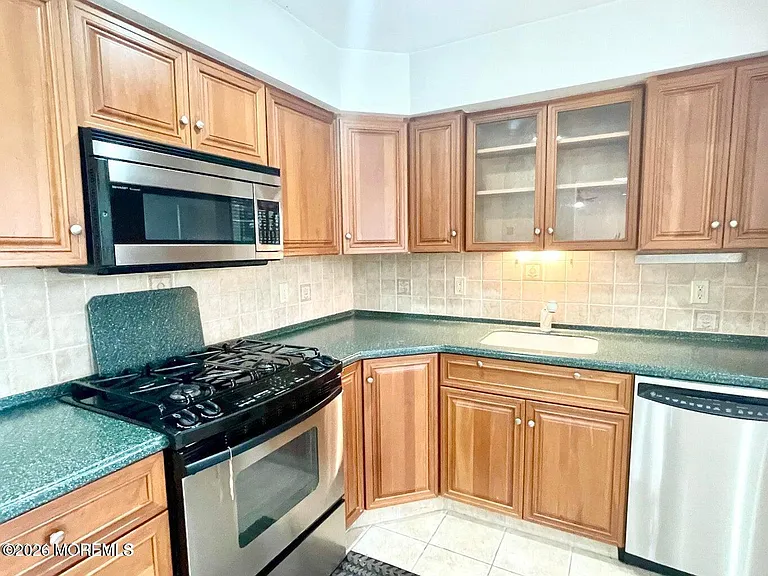 21 Evergreen Dr — Photo 12
