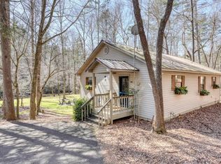 22 Noel Ln, Ellijay, GA 30540