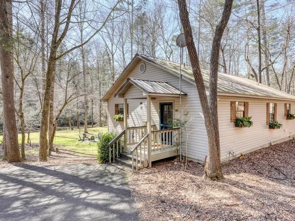 22 Noel Ln, Ellijay, GA 30540