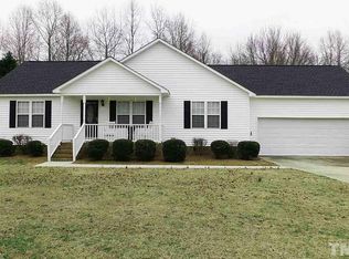 60 Stratford Dr, Dunn, NC 28334