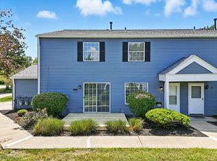 23 Firebush Ln, Northfield, OH 44067
