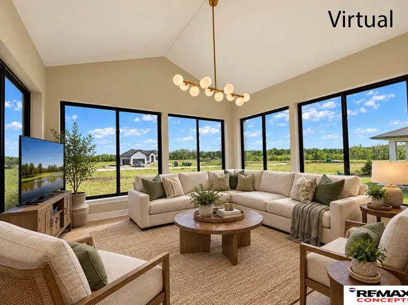 2212 Battle Creek Rd, Lincoln, NE 68520