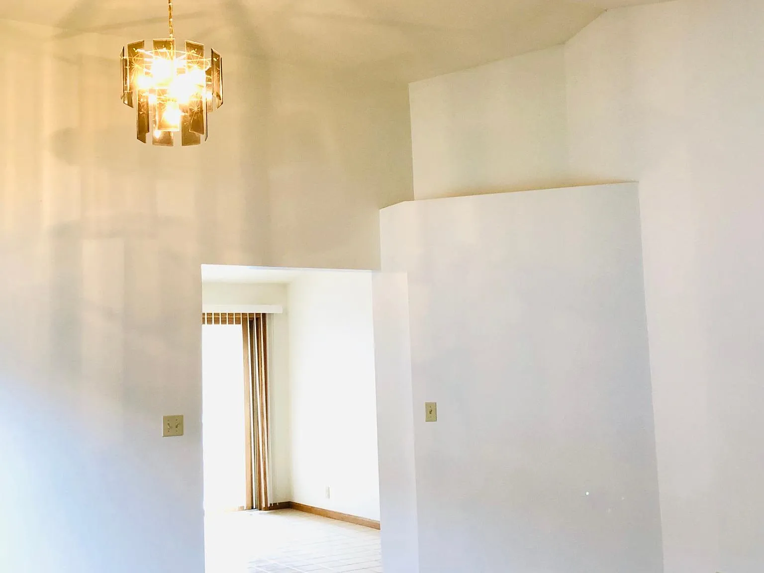 2 bed, 1640 sqft, $1,600 — Photo 3