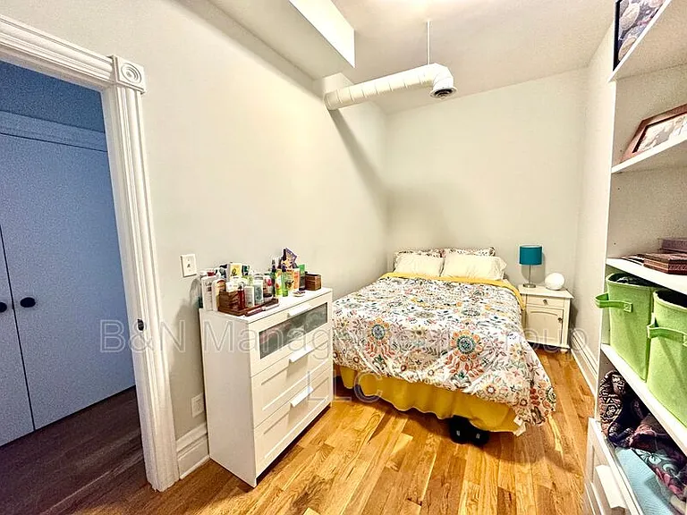 2337 N Janssen Ave #2F — Photo 9