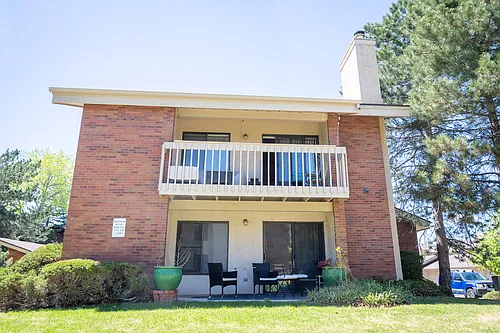595 Manhattan Dr Photo 1