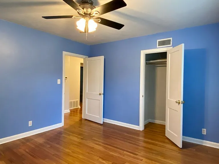 304 Columbus Dr — Photo 6