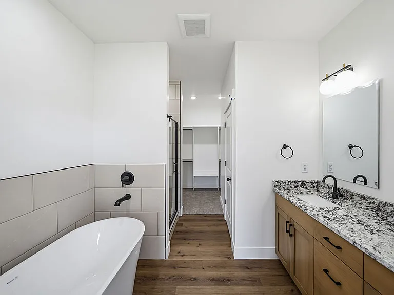 475 E River Ln — Photo 30