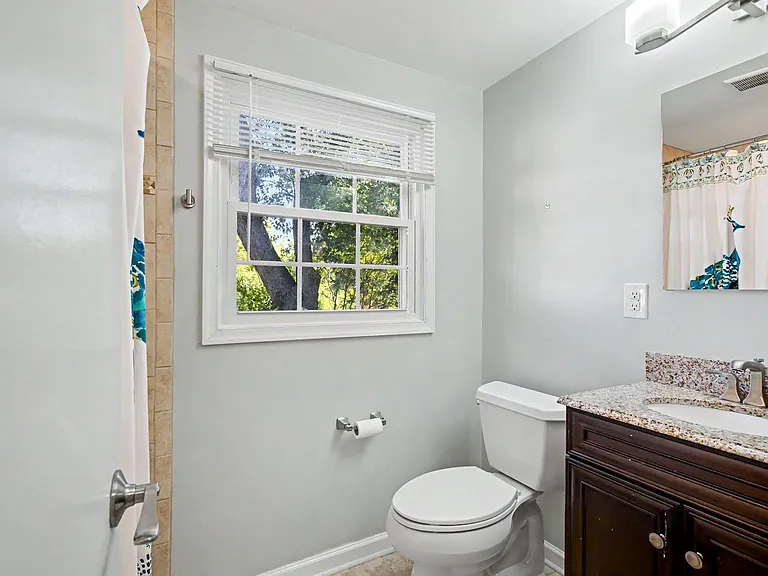 12636 Heming Ln — Photo 22