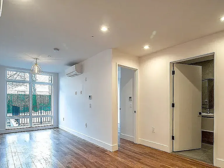 1516 New York Ave #1B — Photo 3