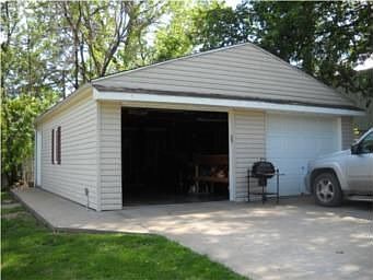 4th image of 705 Clark Ave