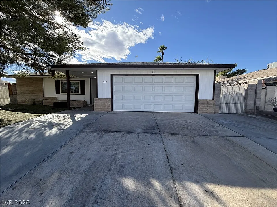 212 Bradshaw Way